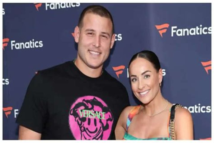Anthony Rizzo Biography, Age, Height, Wife, Net Worth, Family