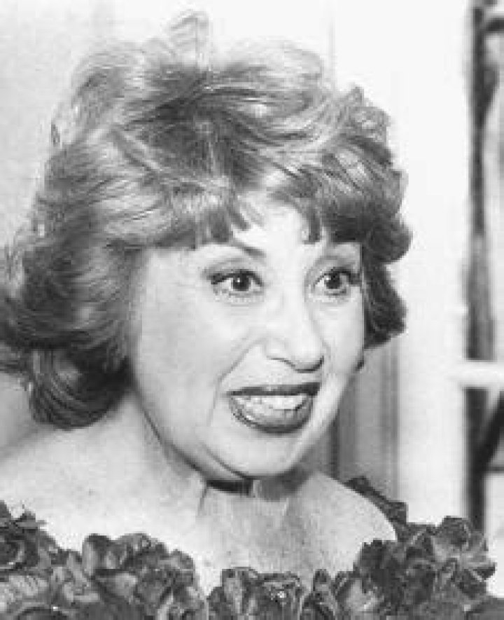 Beverly Sills Biography, Age, Height, Husband, Net Worth, Family
