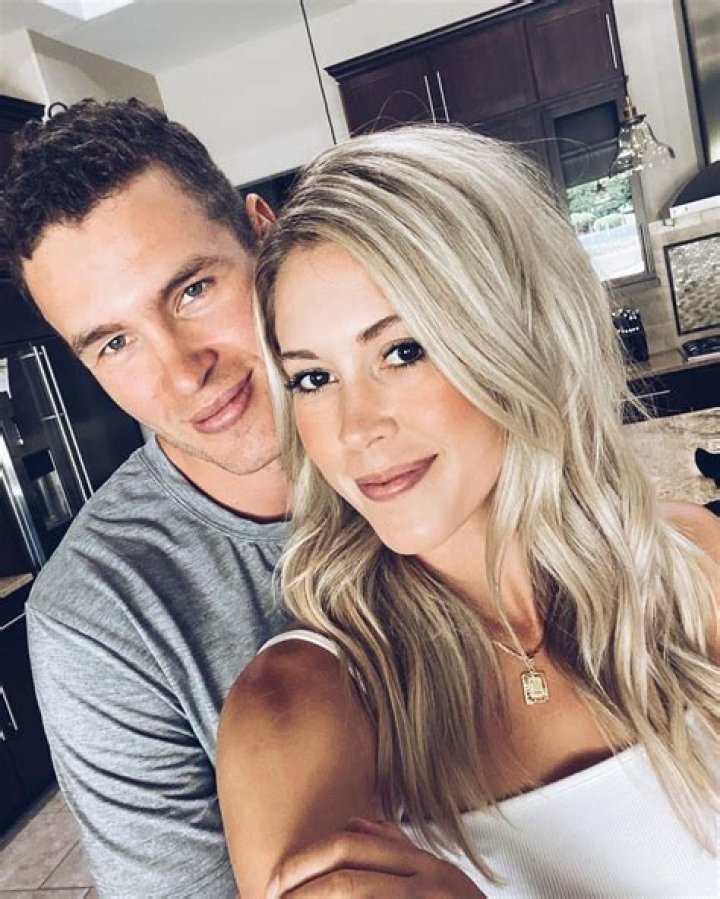 Brayden McNabb Biography, Age, Height, Wife, Net Worth, Family