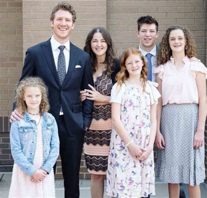 Casey Elliott biografía, edad, altura, esposo, net worth, familia