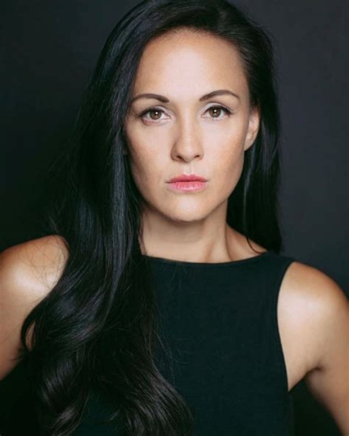Crystal Lowe Biography, Age, Height, Husband, Net Worth, Family