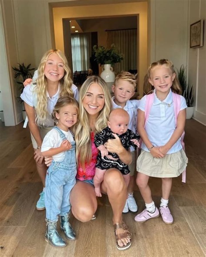 Daisy Belmore Biography, Age, Height, Husband, Net Worth, Family