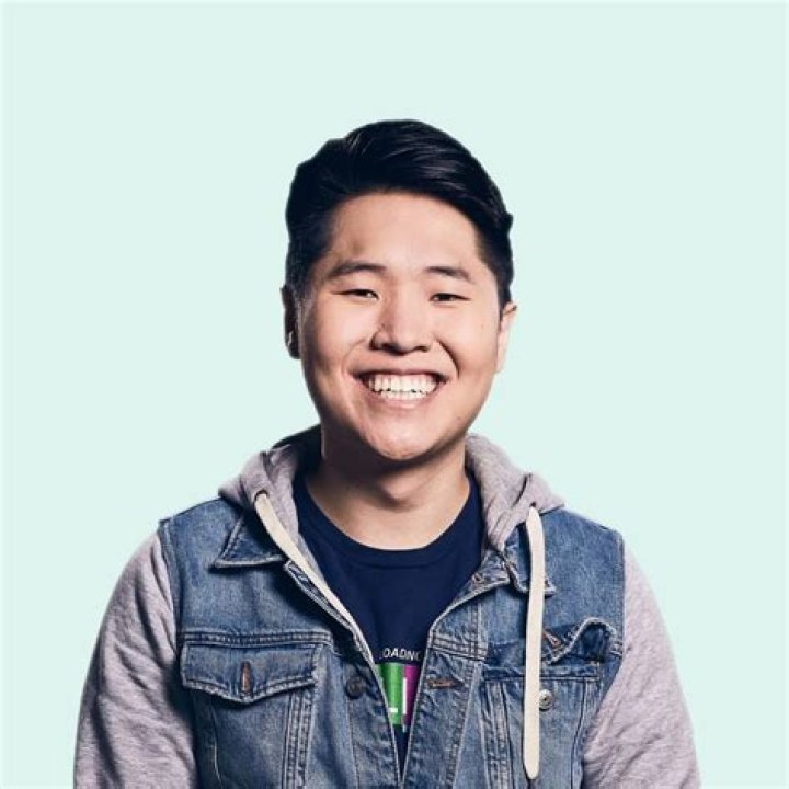 Disguised Toast Biography, Age, Height, Wife, Net Worth, Family