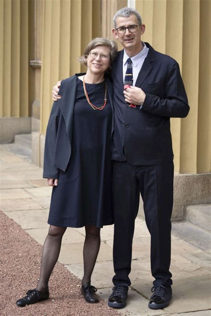 Edmund de Waal Biography, Age, Height, Wife, Net Worth, Family