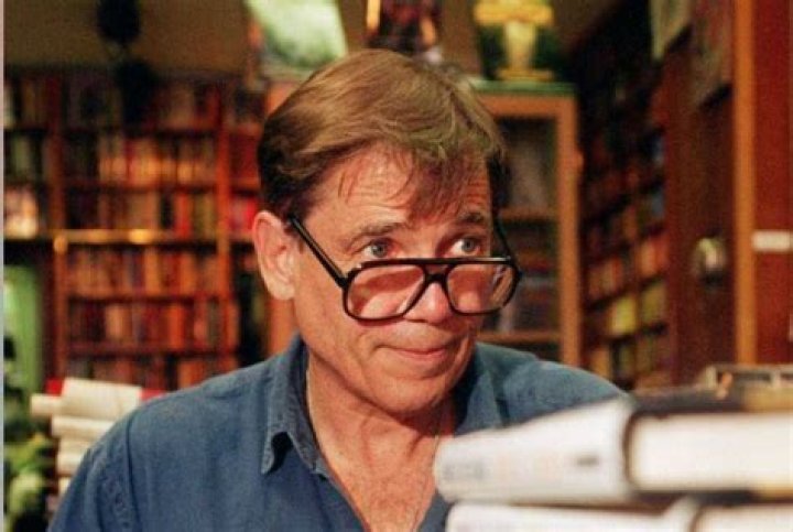 James Lee Burke Biography, Age, Height, Wife, Net Worth, Family