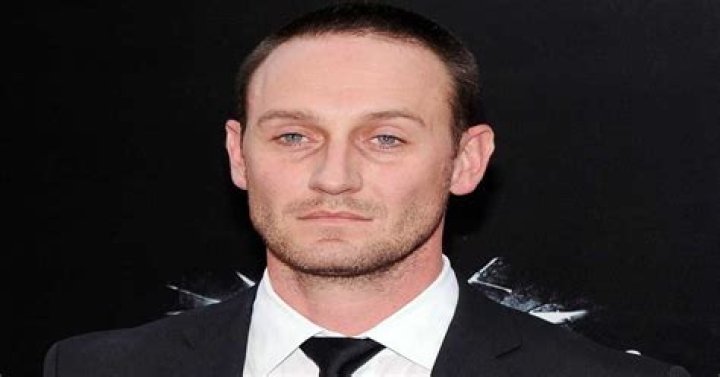 Josh Stewart Biography, Age, Height, Wife, Net Worth, Family
