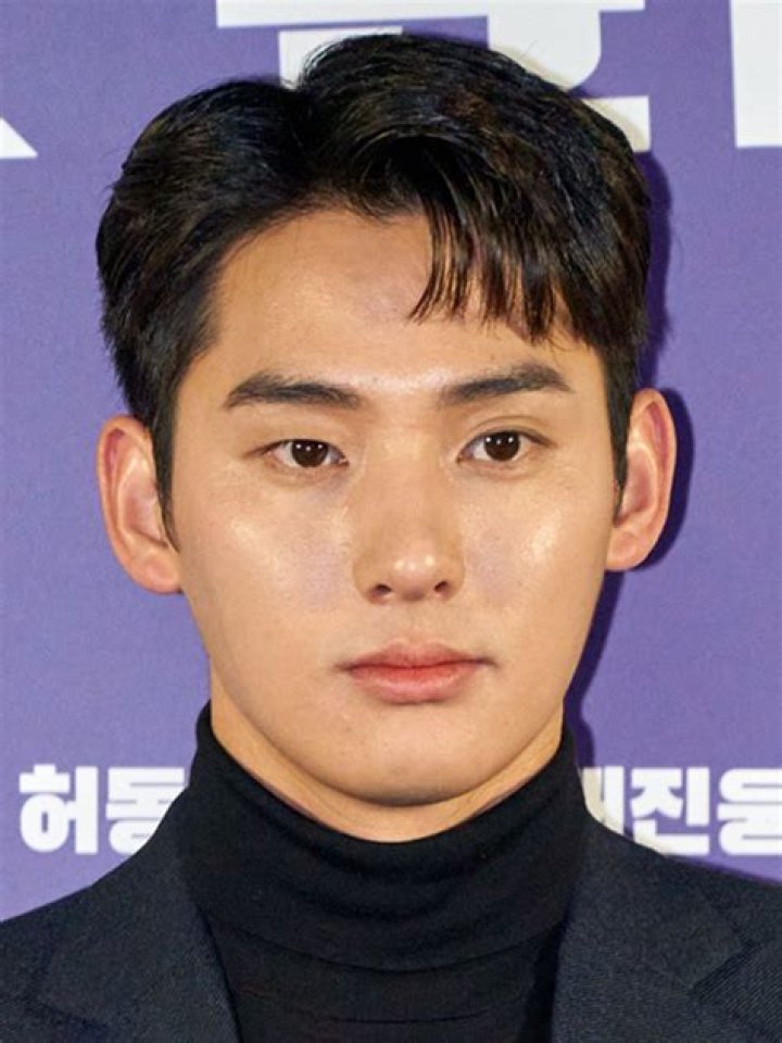 Jung Ga-ram Biography, Age, Height, Wife, Net Worth, Family