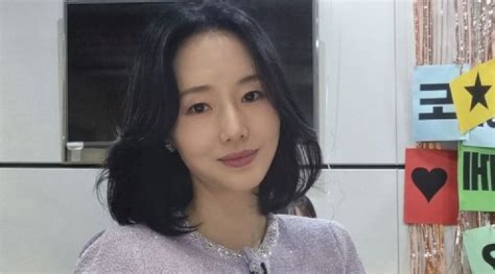 Lee Jung-hyun Biography, Age, Height, Husband, Net Worth, Family
