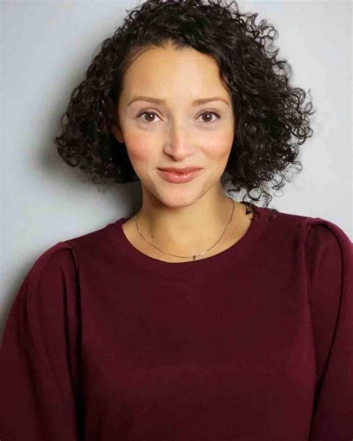 Lis Vega Biography, Age, Height, Husband, Net Worth, Family
