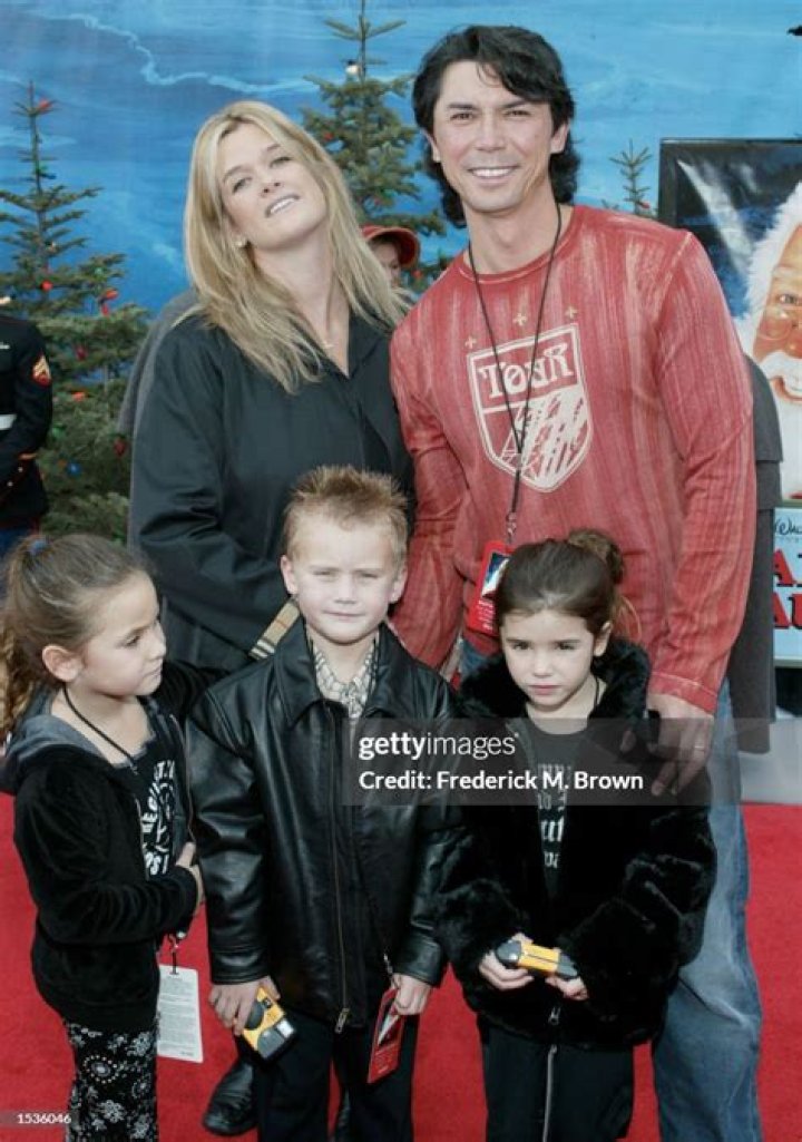 Lou Diamond Phillips Biography, Age, Height, Wife, Net Worth, Family