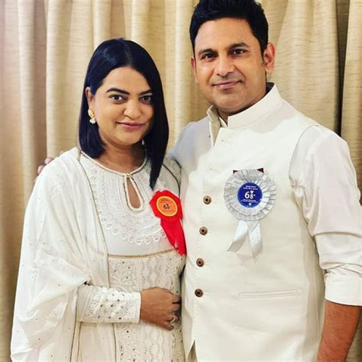 Manoj Muntashir Biography, Age, Height, Wife, Net Worth, Family