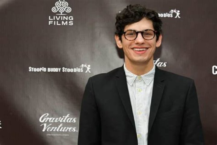 Matt Bennett Biography, Age, Height, Wife, Net Worth, Family
