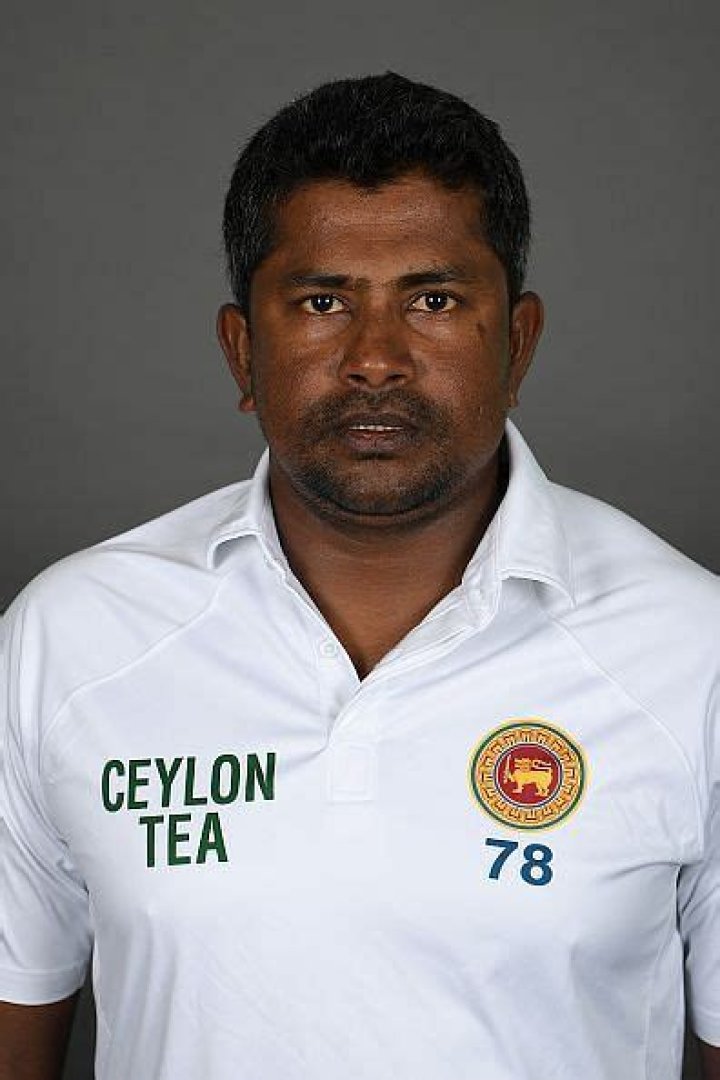 Rangana Herath Biography, Age, Height, Wife, Net Worth, Family