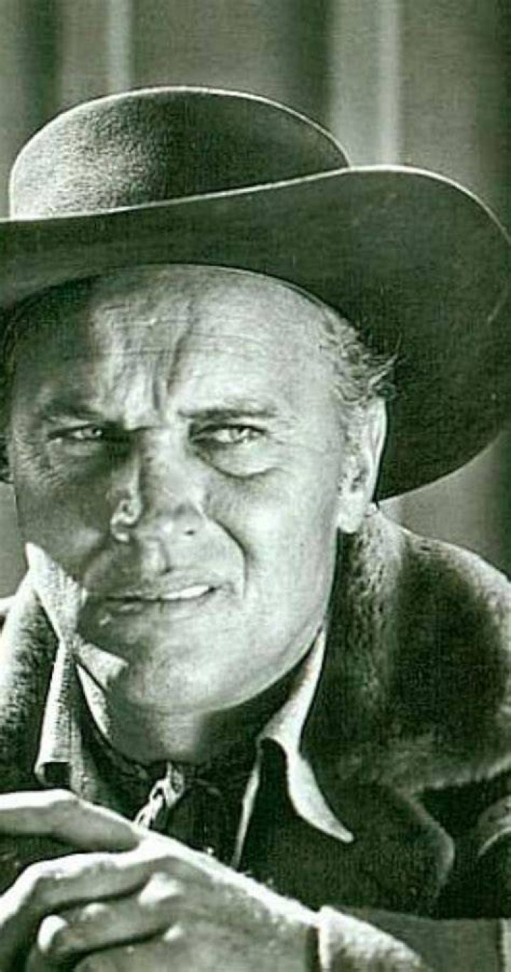 Robert J. Wilke Biography, Age, Height, Wife, Net Worth, Family