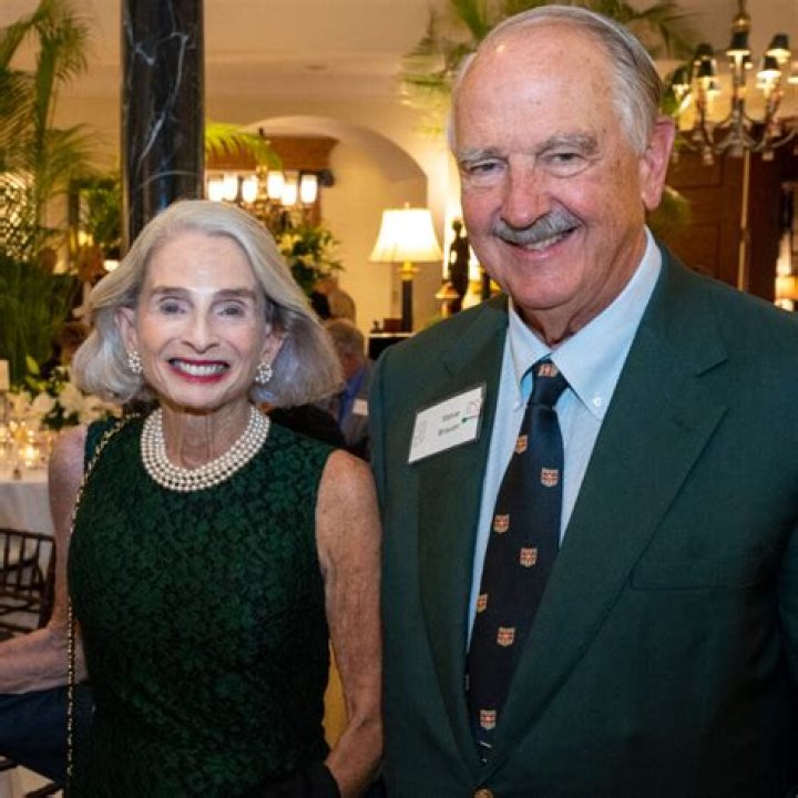 Stephen F. Brauer Biography, Age, Height, Wife, Net Worth and Family