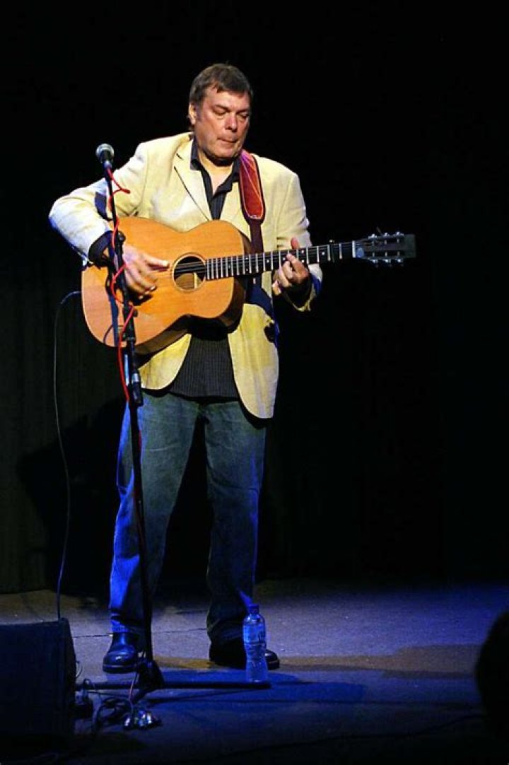 Steve Tilston Biography, Age, Height, Wife, Net Worth, Family