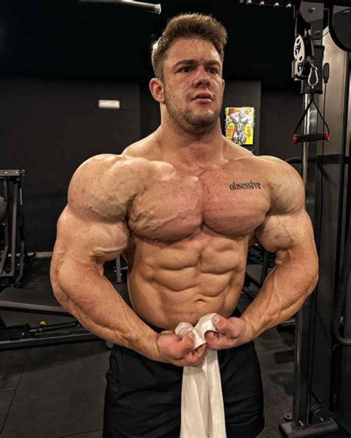 Warren Stevens biografía, edad, altura, esposo, net worth, familia
