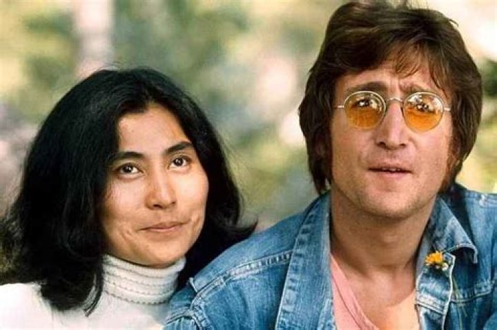 Yoko Ono Biography, Age, Height, Husband, Net Worth, Family